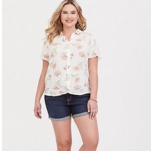 White floral twist front button up Torrid